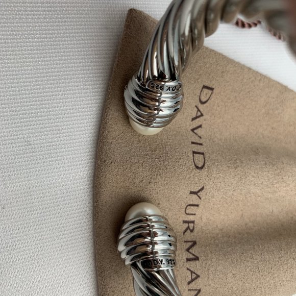 White Pearl Open Silver Bracelet - Picture 4 of 4